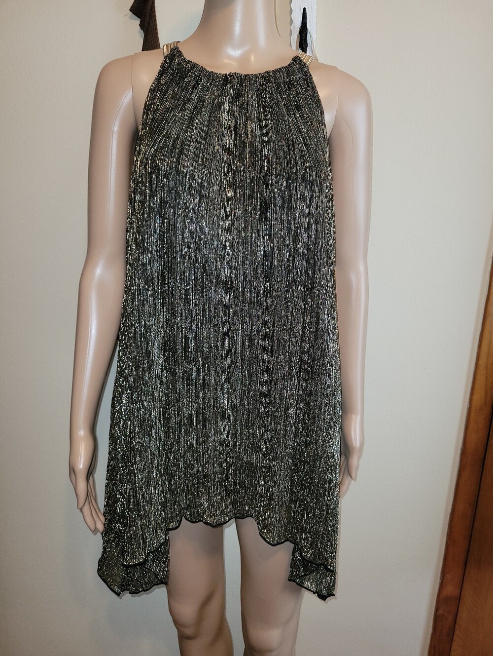 Alfani - Metallic Halter Style Top - Gold Metallic Over Black.  Size 2X